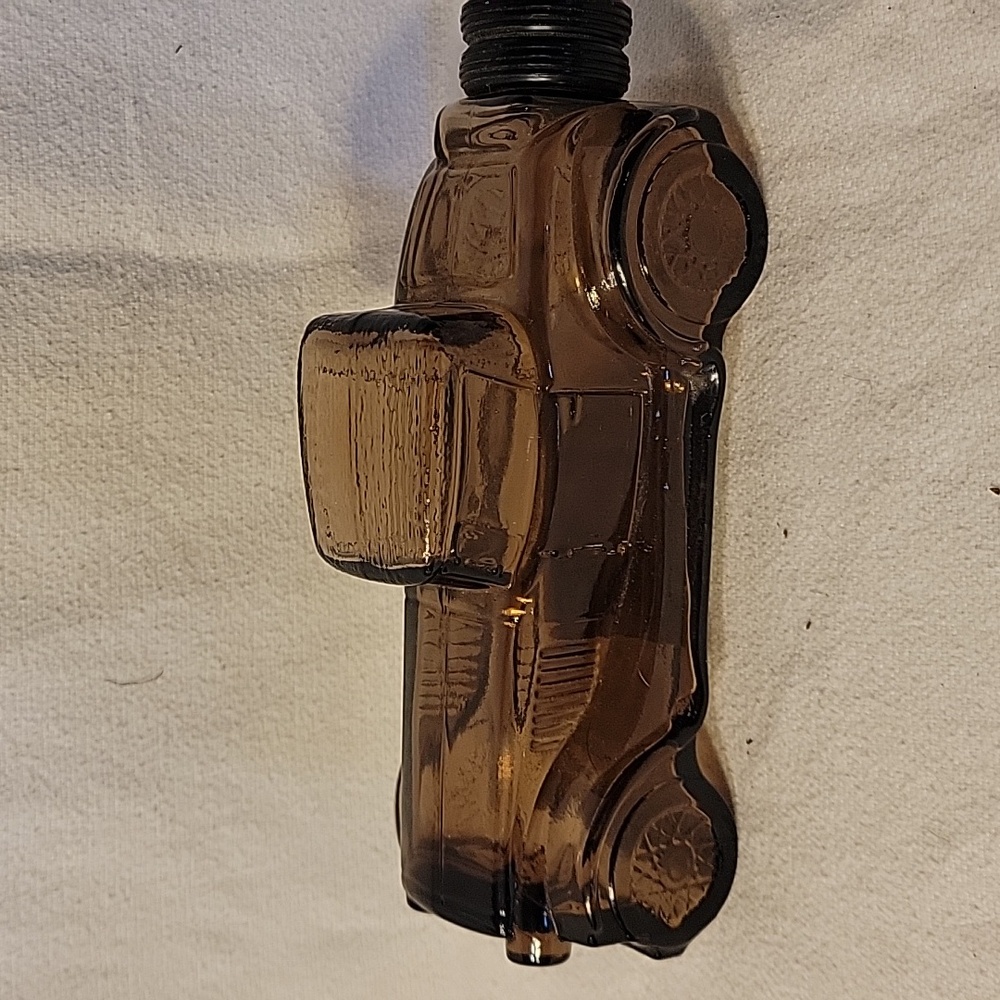 Vintage Avon Car Decanter  ITEM #1582